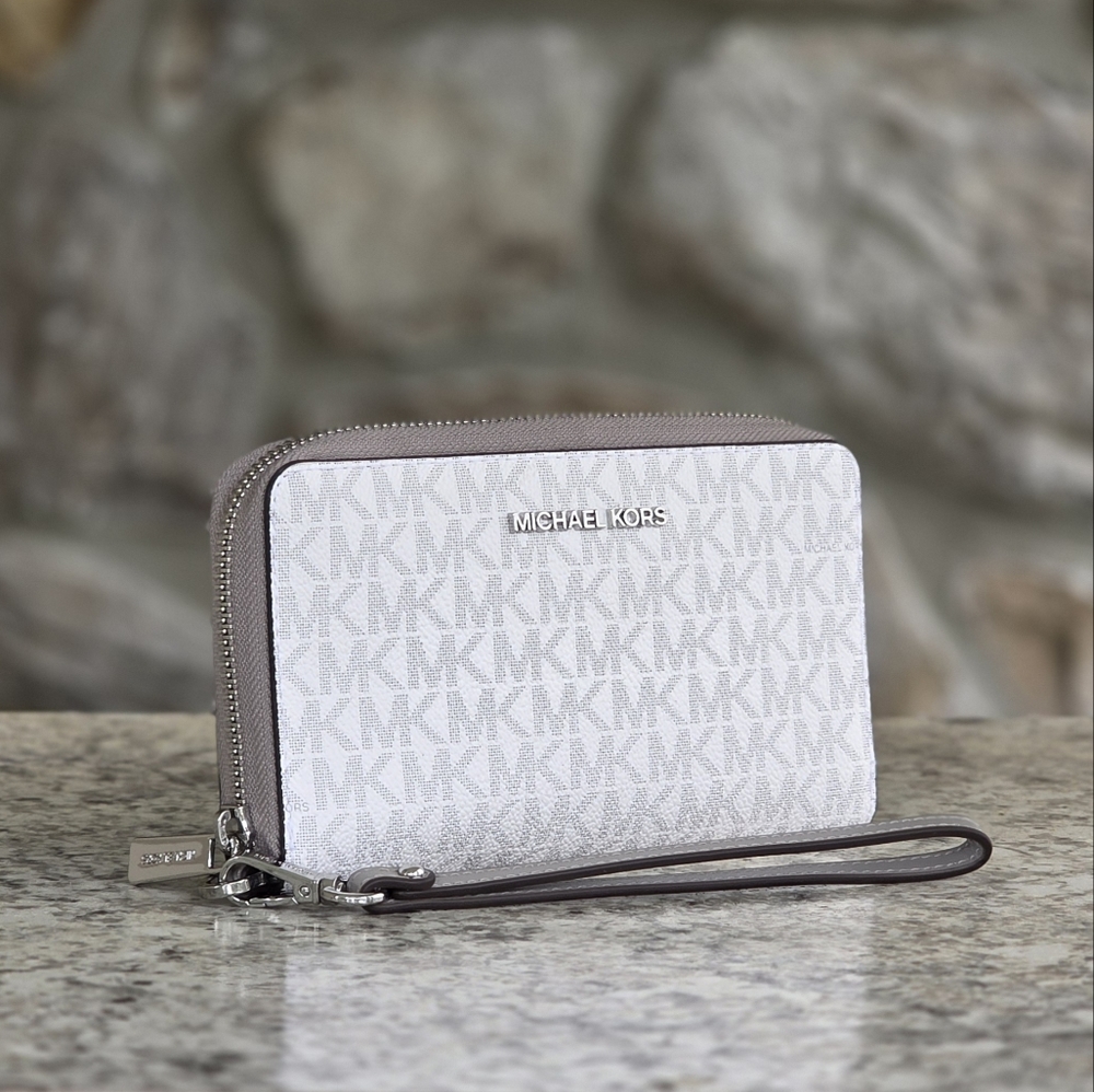 Michael Kors Jet Set Large Logo White Wristlet Wallet